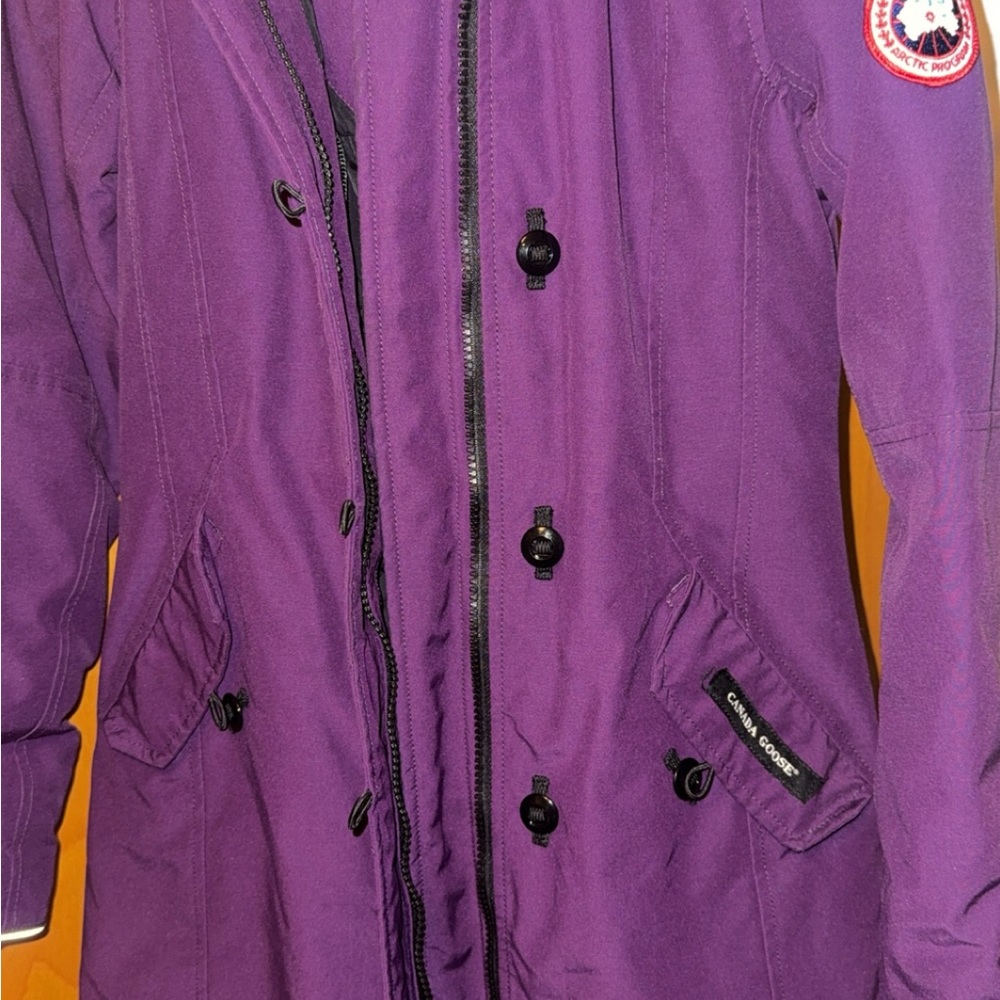 Kids Canada goose coat comes with dusk bag
